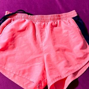 Women’s peach size small under armor gym shorts